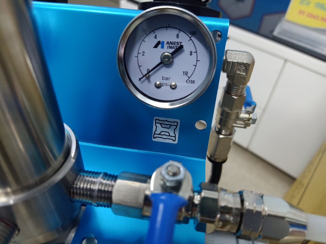 Bơm sơn có lọc sẵn DPS-1201C.TE